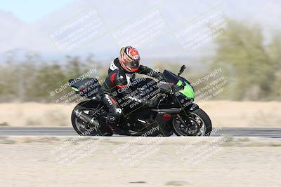 media/Dec-01-2025-Moto Forza (Mon) [[2daa91e15f]]/3-Beginner Group/Session 2 (Turn 7 Inside Pans)/